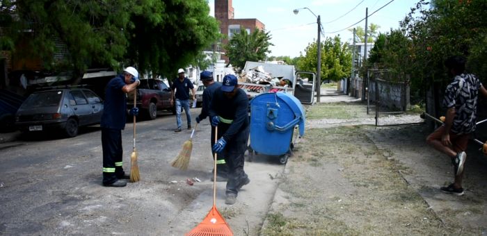 Continúan los operativos de limpieza en el entorno de contenedores y otros focos