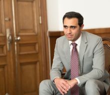 Satdjian pidió al MSP "certezas" sobre la vacunación contra el meningococo