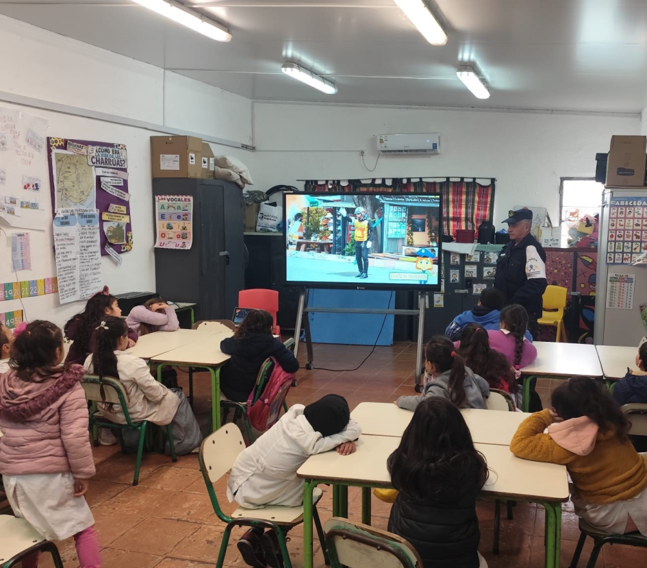 Charla_de_Seguridad_Vial_en_Escuela_N_109_de_Florida.jpg