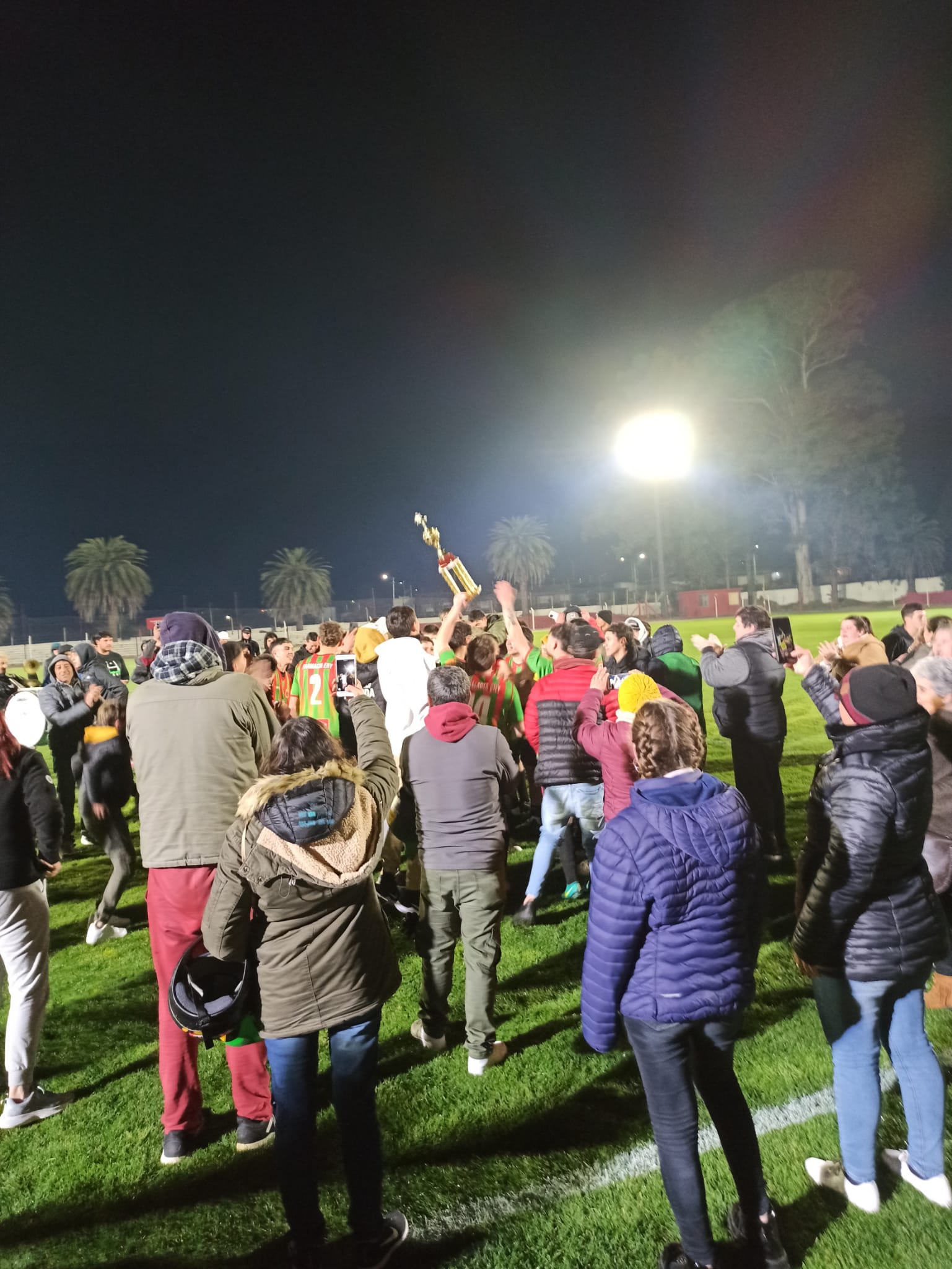 Avenida festejó en sub 17