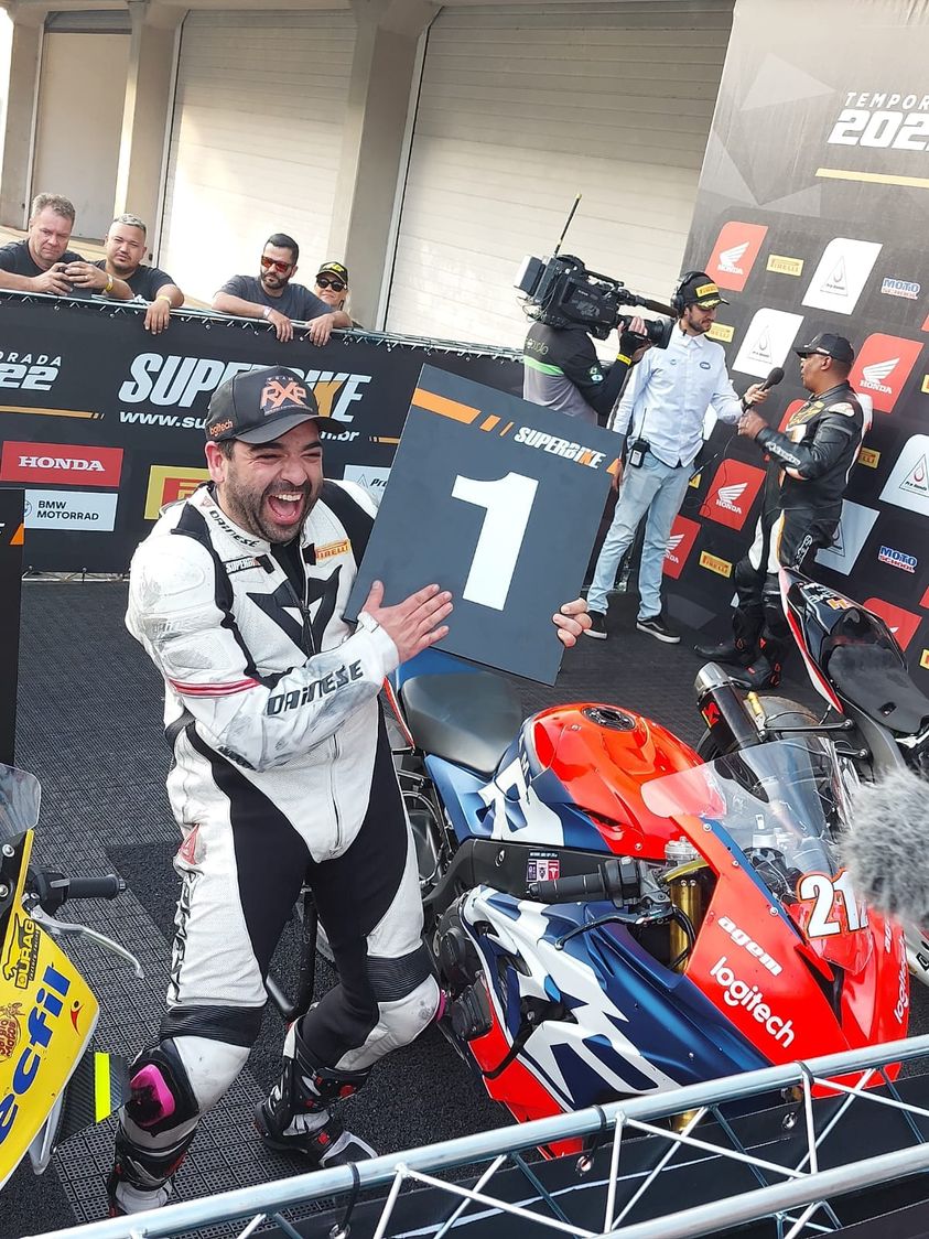 El piloto floridense de motociclismo Adolfo Maciel volvió a ganar en Interlagosjpg