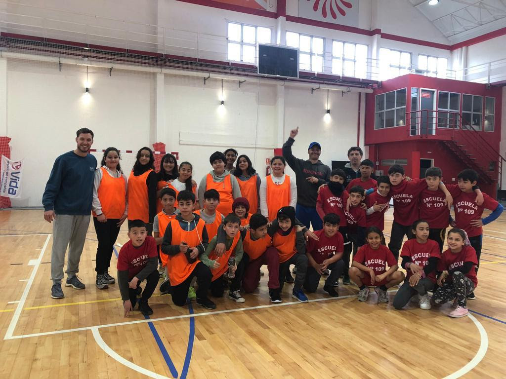 Encuentro de mini basket en el 10 de juliojpg