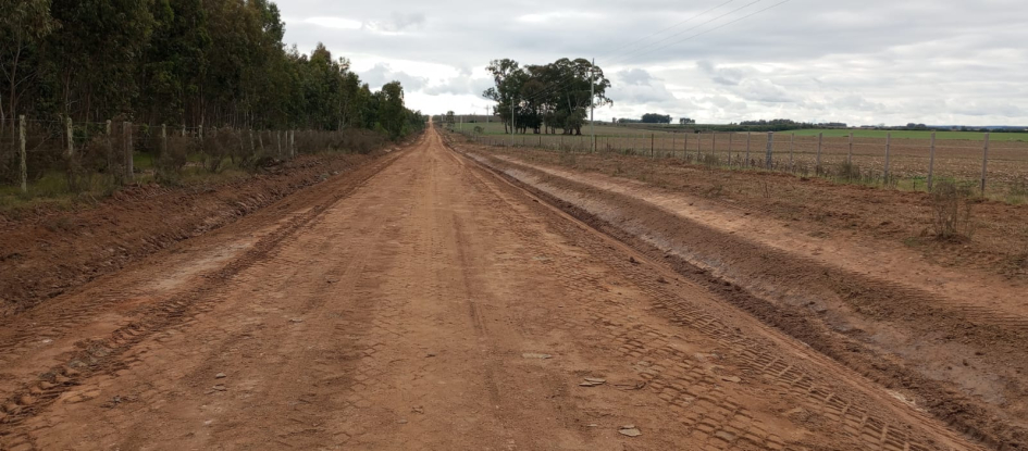 Dirección_de_Vialidad_continúa_trabajando_en_la_caminería_rural_del_noreste_del_departamento.jpeg