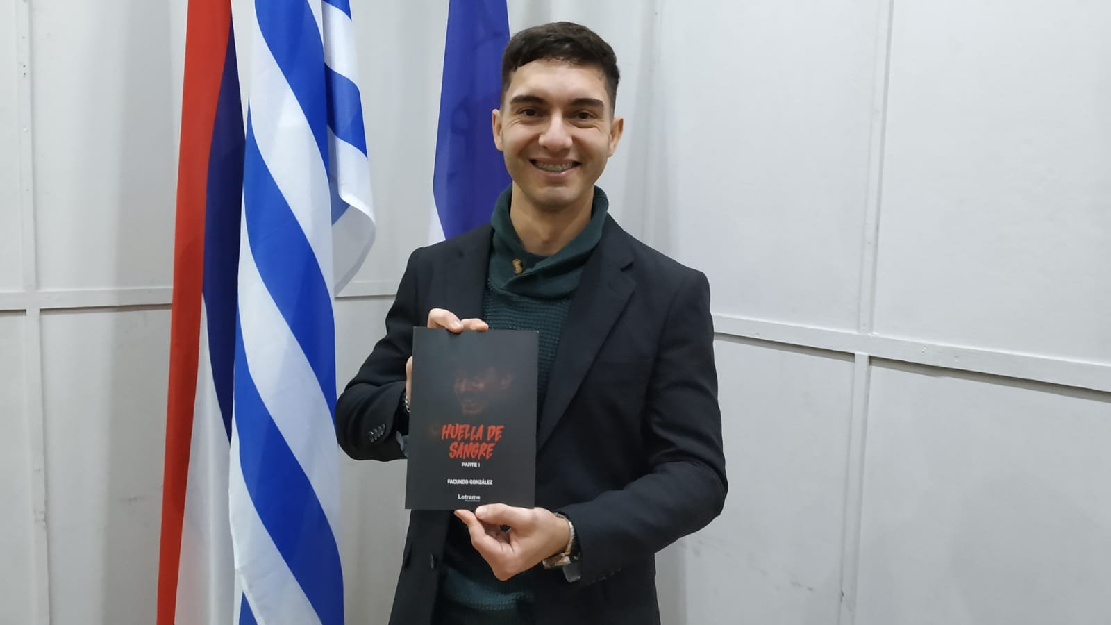Facundo_González_presentó_su_libro_Huella_de_Sangre.jpeg