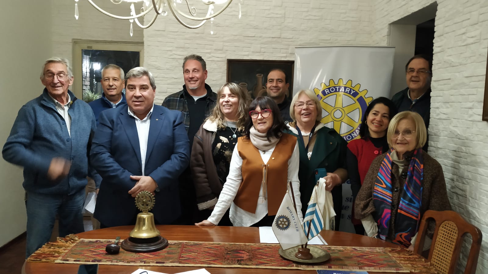 Flavio_Less_asumió_como_nuevo_presidente_del_Rotary_Club_Florid.jpeg