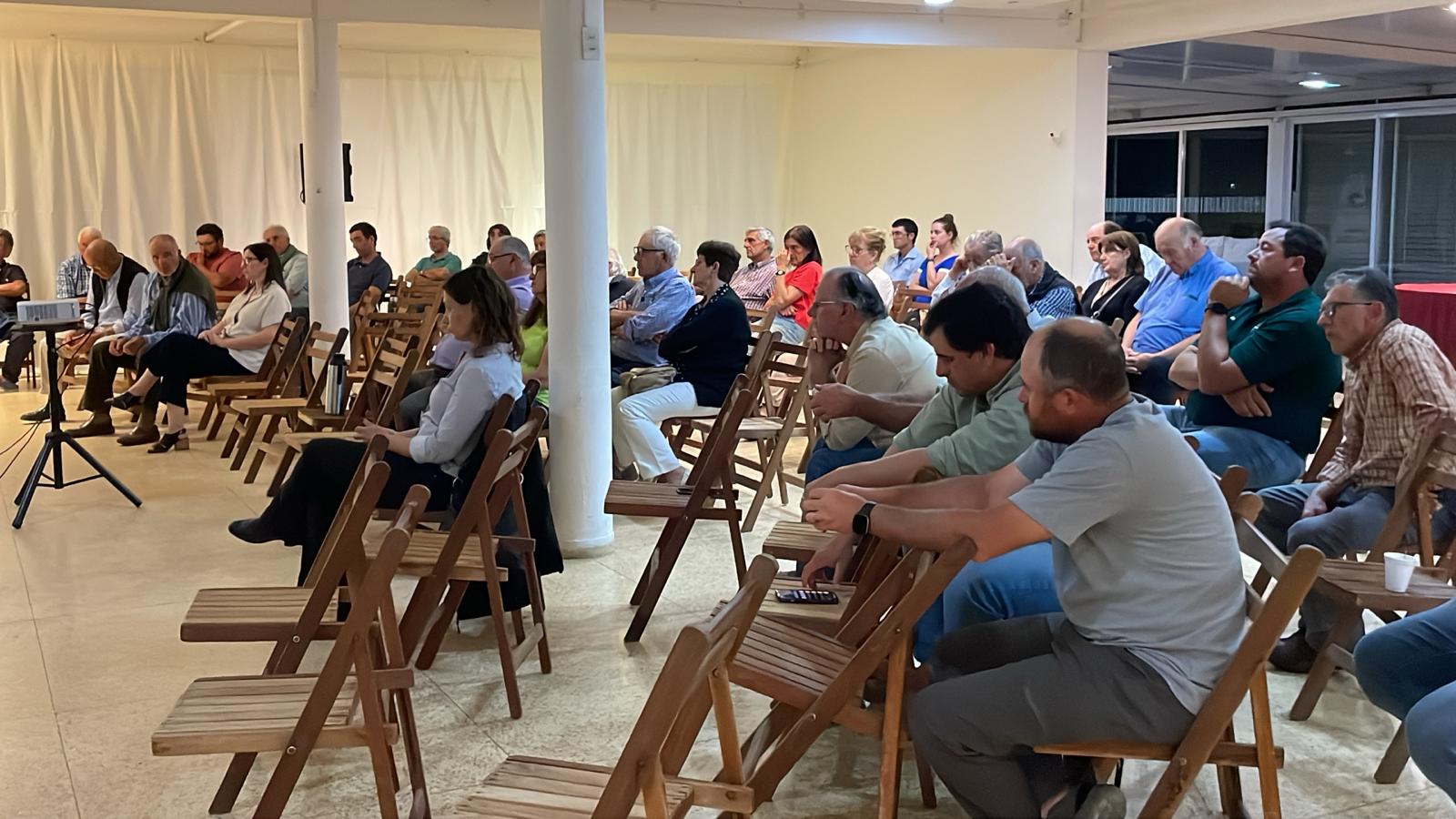 charla sobre agenda de desarrollo del sector 2