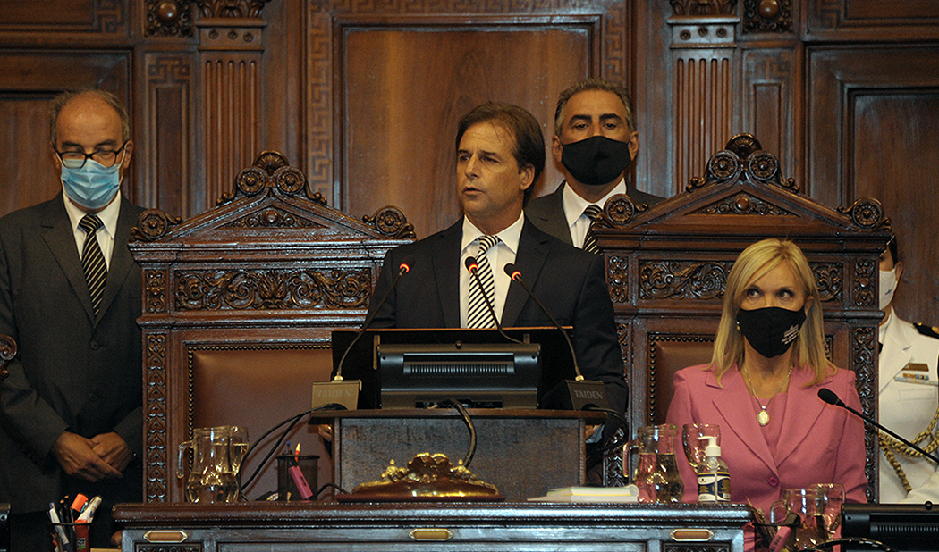 lacalle en el parlamento