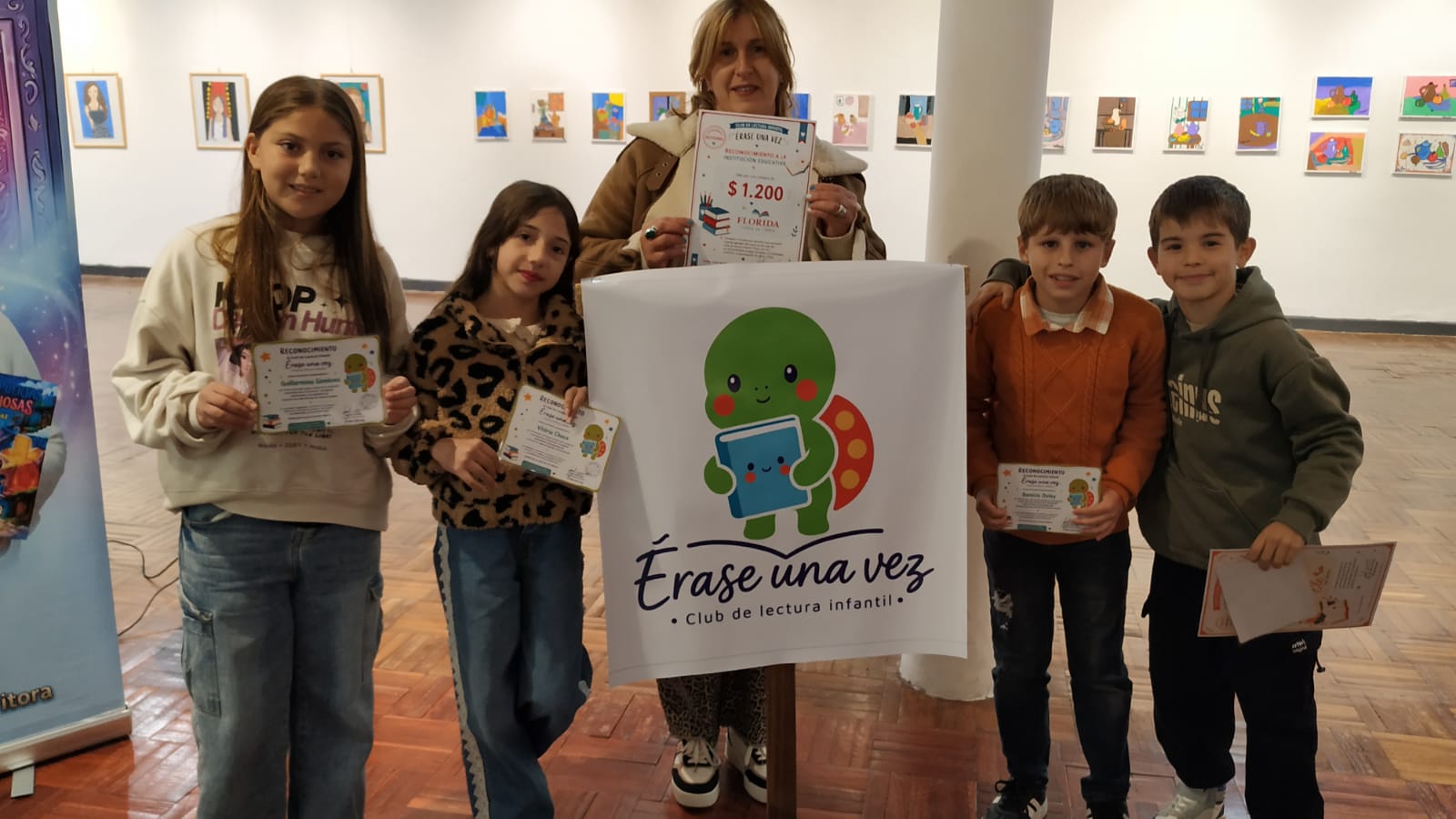 Presentación_del_logo_ganador_del_Club_de_Lectura_Infantil_y_del_libro_de_Nicol_Díaz.jpeg