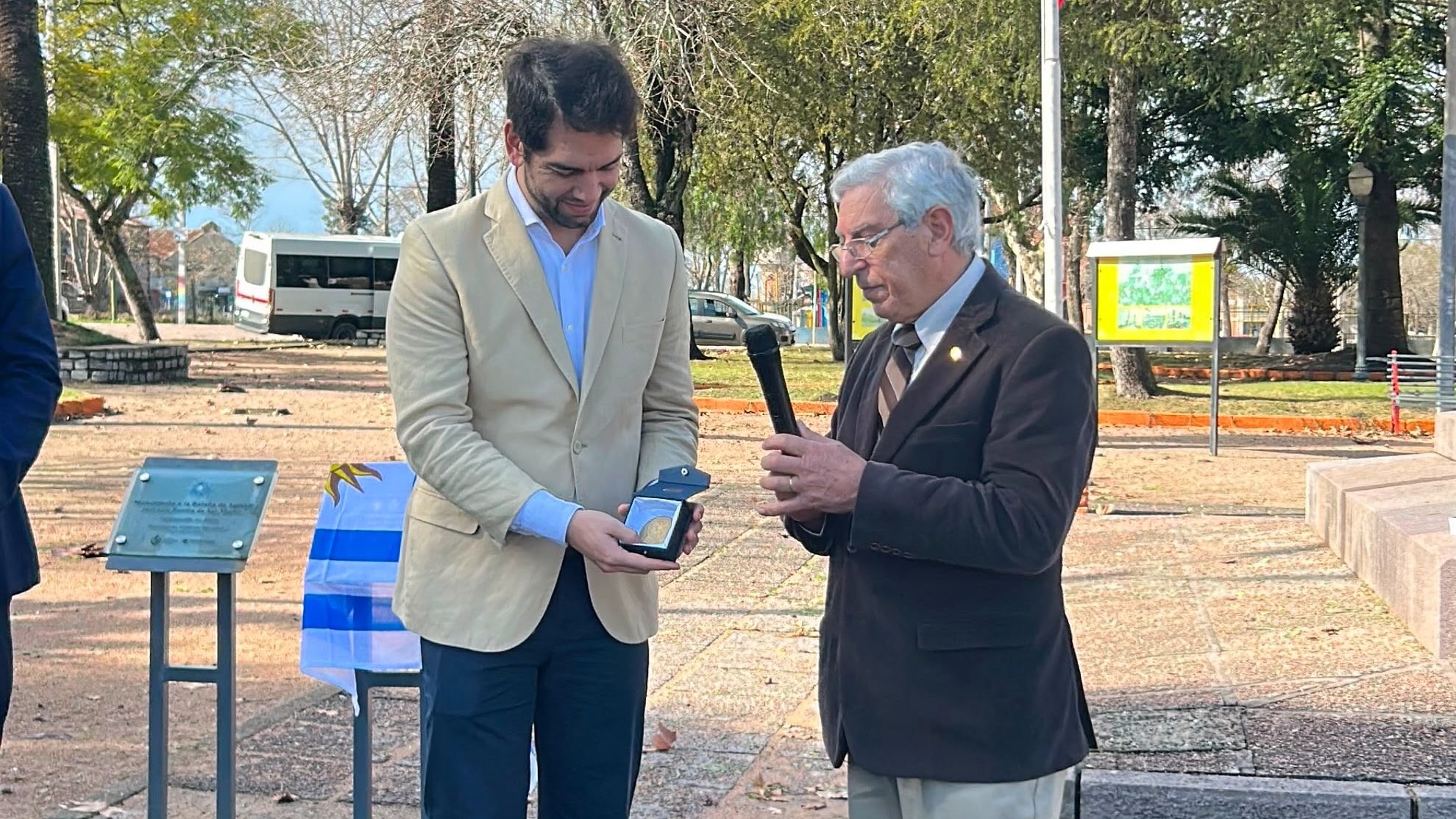 Sarandí_Grande_se_realizó_actividad_por_aniversario_de_la_Jura_de_la_Constitución_2.jpg