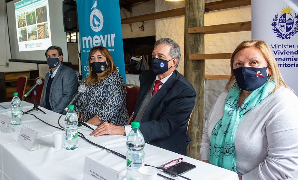 Pequeños productores rurales obtendrán apoyo de Mevir 1