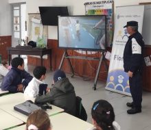 Alumnos de la Escuela N.º 74 participaron de una charla sobre seguridad vial