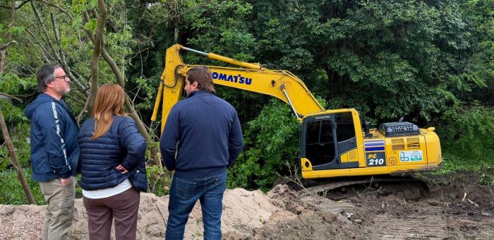 Andrea Brugman recorrió las obras de canalización del Arroyo Tomás González