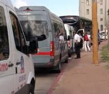 Transportistas turísticos piden ayuda al Gobierno ante impacto de aumento de combustibles en el sector