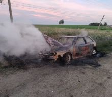 Incendio de vehículo en Paraje Paso Vela