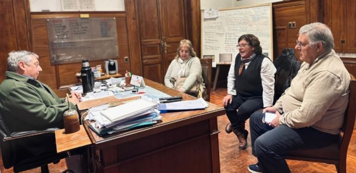 Enciso se reunió con instituciones y Comisión de Desarrollo la Junta