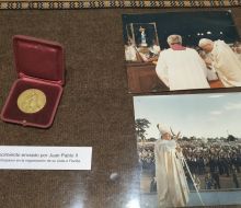 Inauguraron “Capitana y guía”, una exposición sobre la Virgen de los Treinta y Tres y los pontífices en Florida
