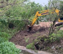 Continúan los trabajos de canalización y limpieza del arroyo Tomás González