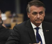 Desde Estados Unidos, Flávio Bolsonaro denuncia fraude y anuncia que dirigirá la oposición desde el exterior