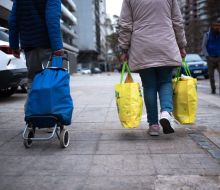 Casi la mitad de los uruguayos piensa que la situación económica es mala, según encuesta