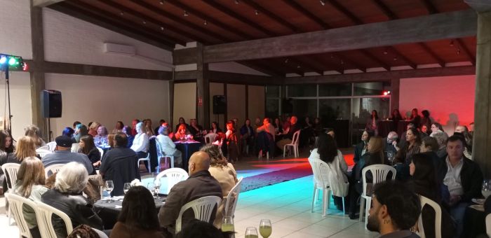 Más de 100 personas participaron de la “Noche de los Sabores Floridenses”