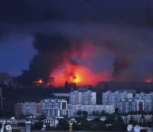 Ucrania intensifica sus ataques a Rusia y golpea refinerías, transporte y economía