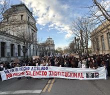 Estudiantes de Medicina se movilizaron en reclamo de justicia tras intento de femicidio a alumna