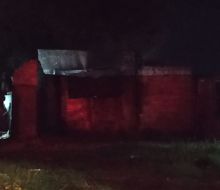 Incendio provocó pérdidas totales en una vivienda precaria en Javier de Viana