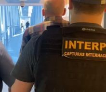 Detuvieron en Uruguay a franceses buscados por Interpol; los extraditaron a Argentina
