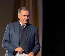 Presidente Orsi se reunió con directivo de Google y abordó el uso de la IA en la educación