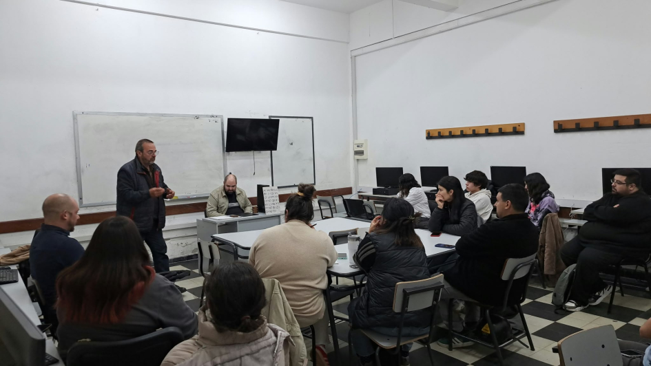 Alumnos_de_UTU_participaron_en_taller_de_lectoescritura_Braille.jpeg