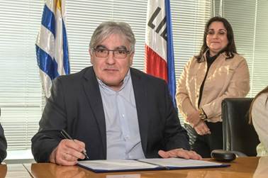 Antel_firmó_convenio_con_Tata_San_Roque_y_Frontoy_3.jpg