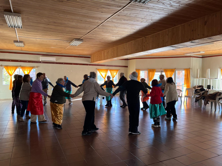 Celebración_del_Día_de_los_Abuelos_en_Corralón_del_Tigre.jpeg