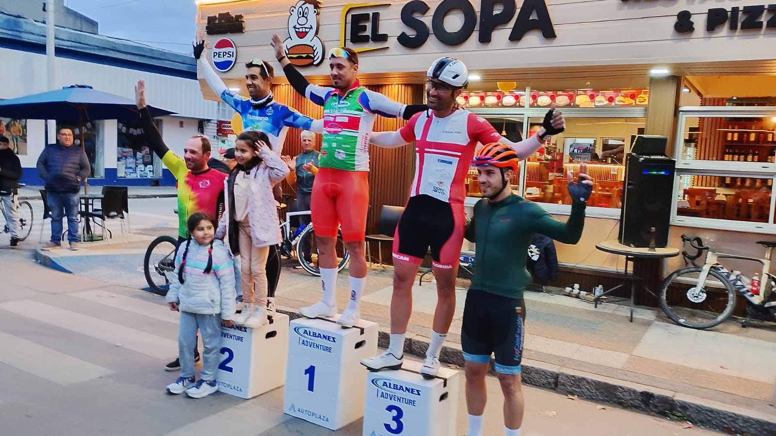 Ciclismo_comenzó_el_campeonato_Piedra_Alta_2026.jpeg