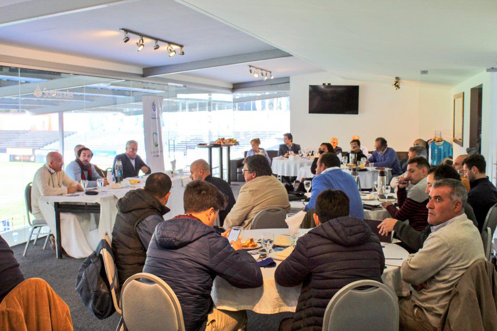 Congreso de Directores de Deportes en el Estadio Charrúa