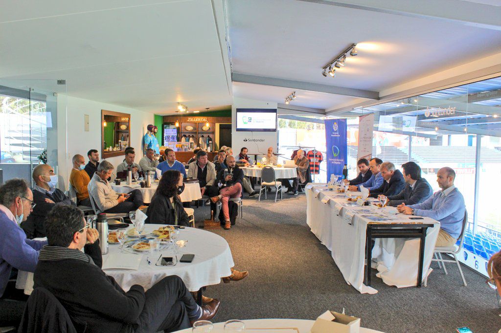 Congreso de Directores de Deportes en el Estadio Charrúa 2 copia
