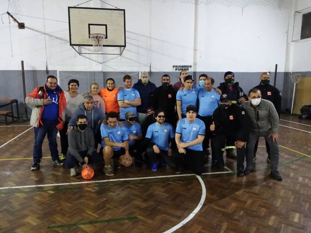 Selección uruguaya de Fútbol de Salón adaptado a ciegos entrenará en el 10 de Julio