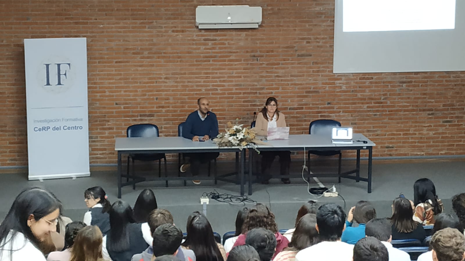 El_CeRP_del_Centro_celebra_su_primer_Congreso_Nacional_de_Investigación_Formativa_4.jpeg