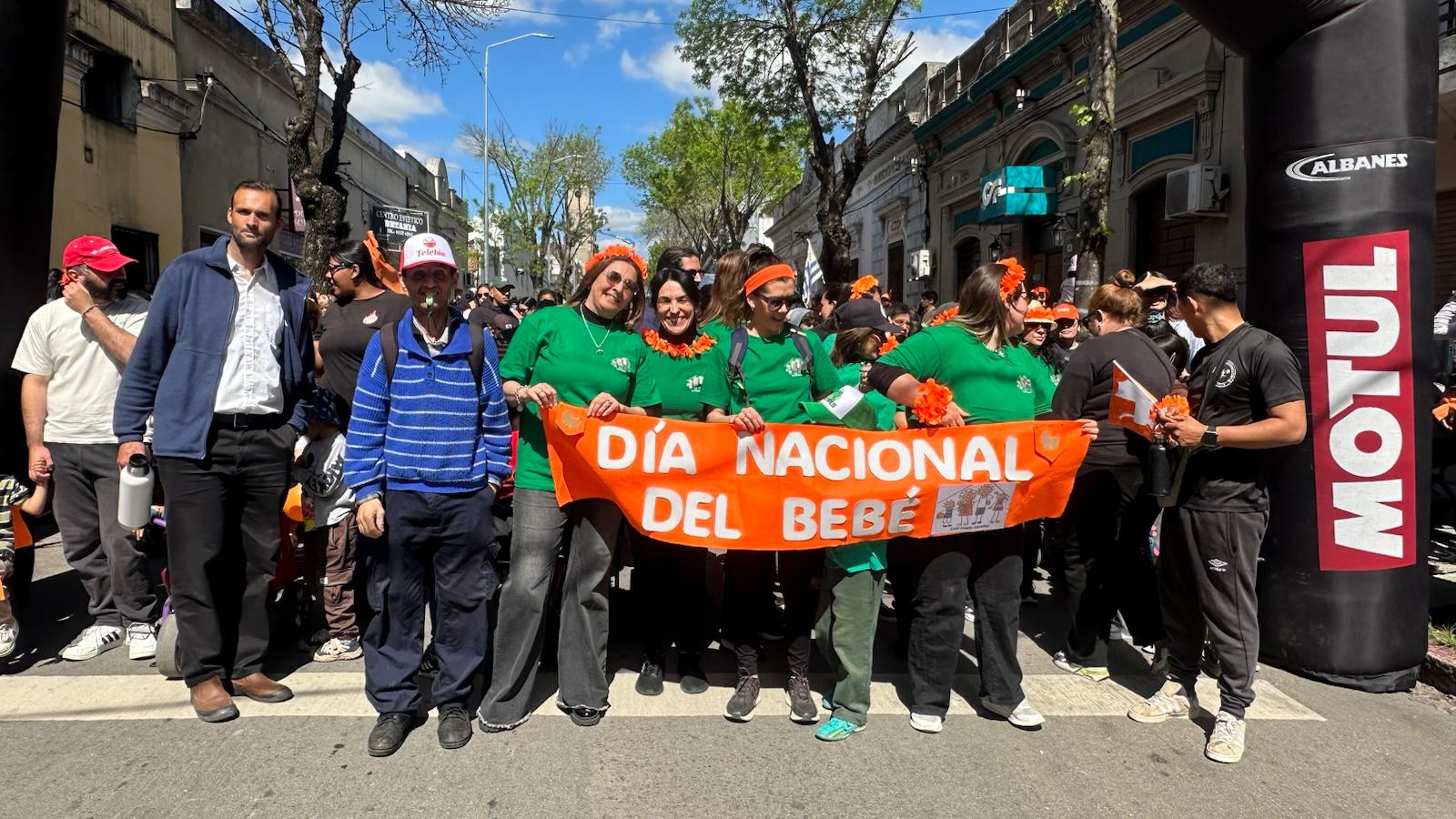 Florida_celebró_el_Día_Nacional_del_Bebé_con_una_cochecaminata.jpeg
