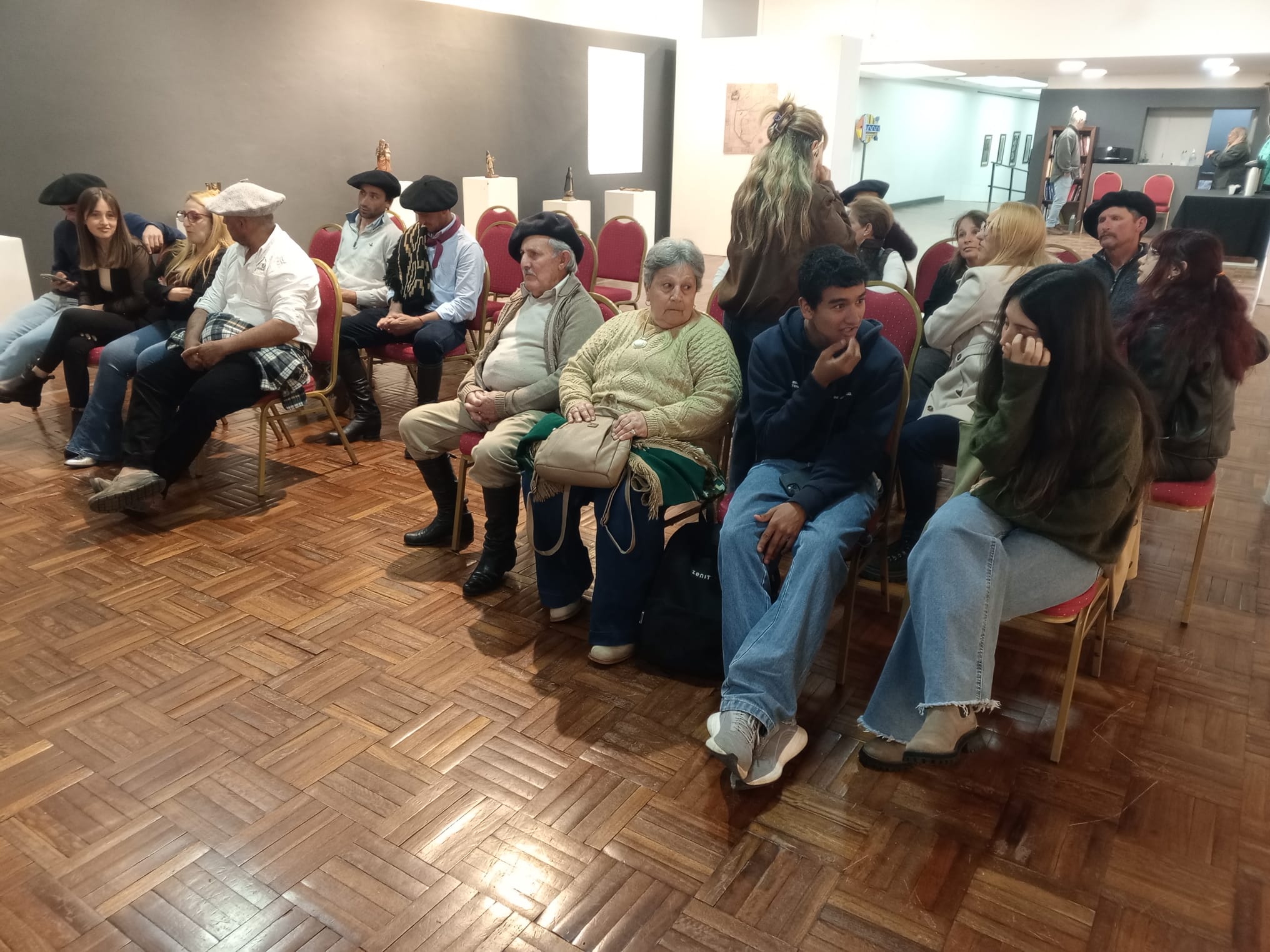 Jinetes_tropilleros_y_personal_de_campo_participaron_en_capacitación.jpeg