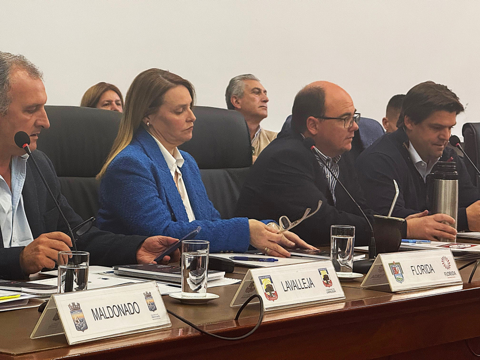 Andrea Brugman participó del Congreso Nacional de Intendentes