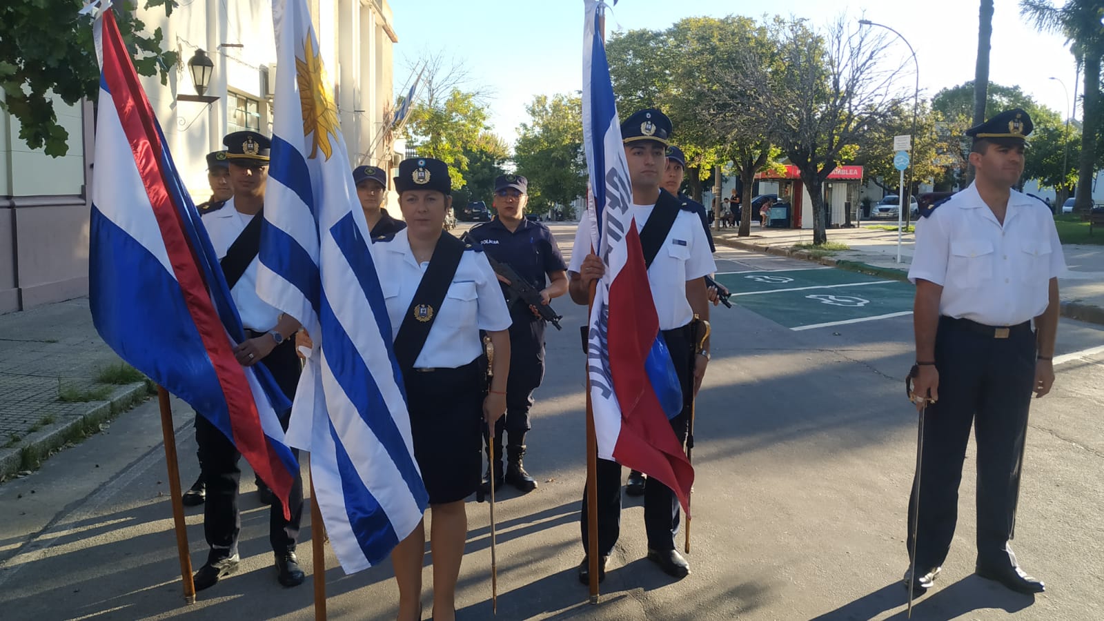 Andrea Corujo y Willington Mederos asumieron sus cargos en el Comando de la Jefatura de Policía de Florida 4