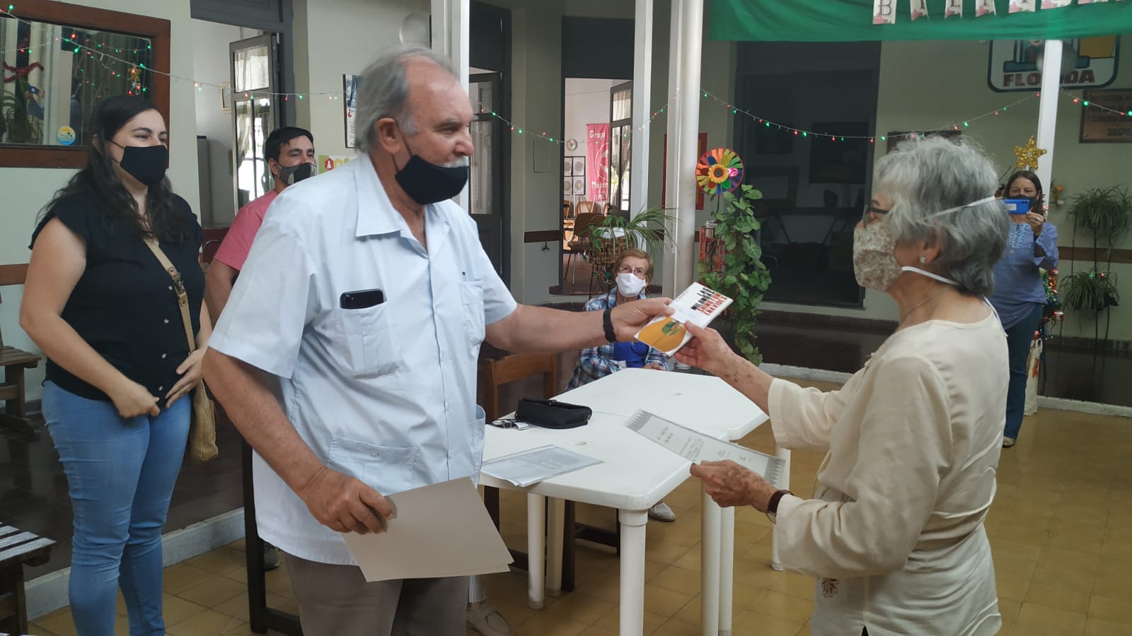 Asociación de Pasivos entregó premios del concurso literario Waldemar Giménez Casco. 2