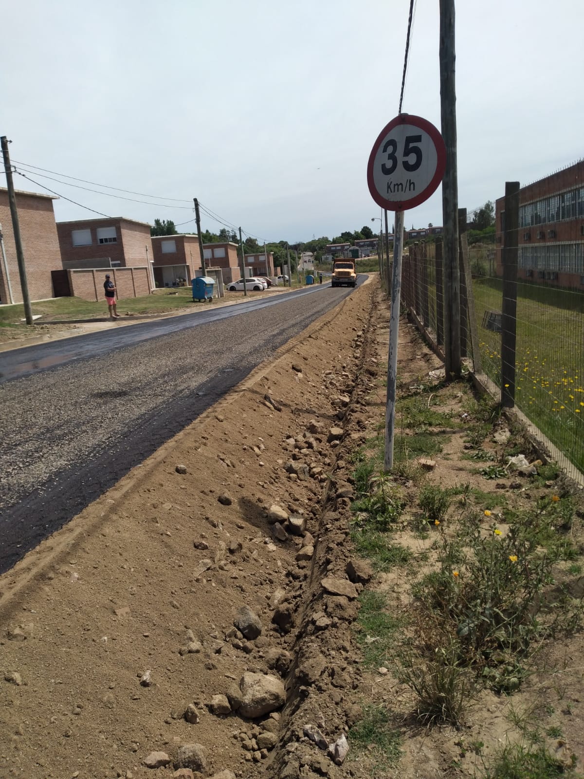 Avanzan obras de calle 24 de Abril