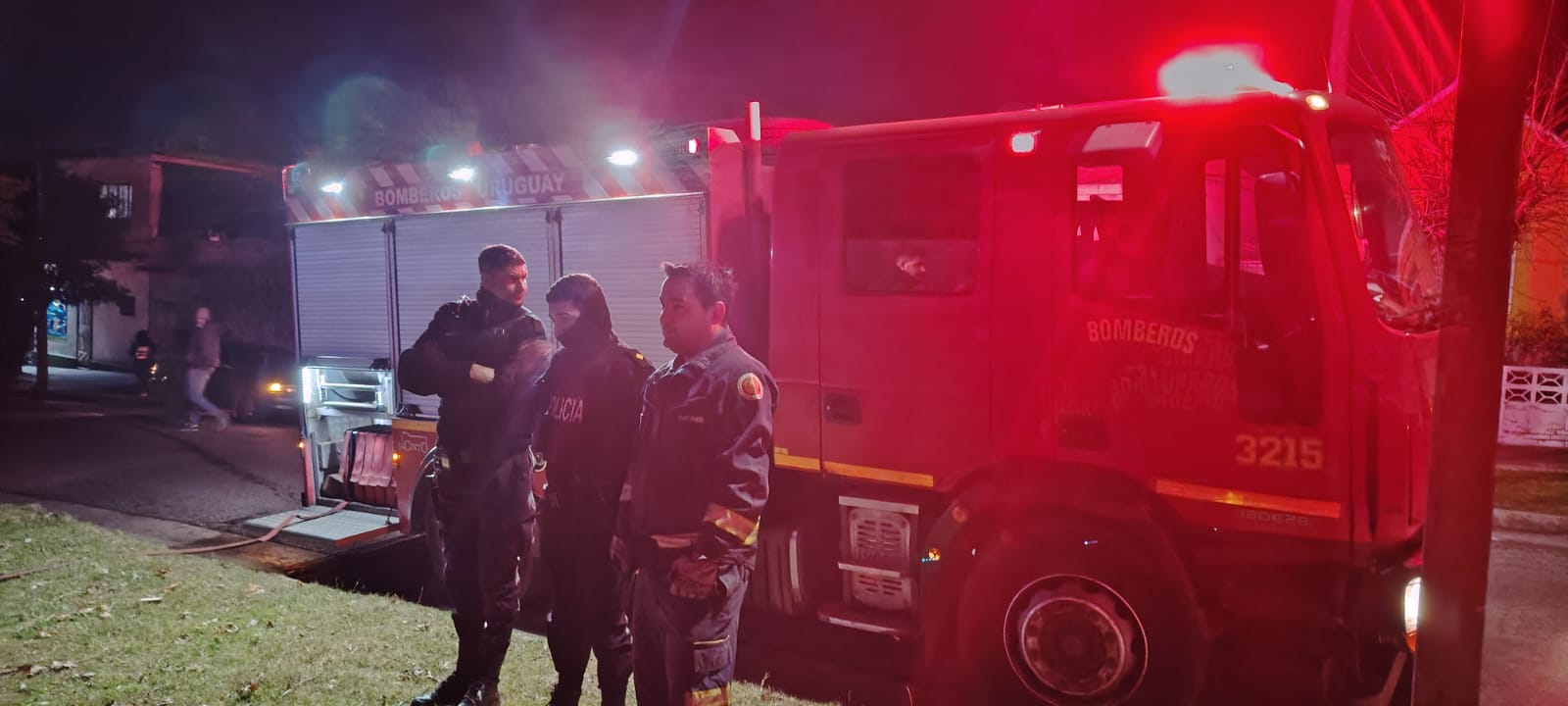 Bomberos extinguieron incendio en casa abandonada