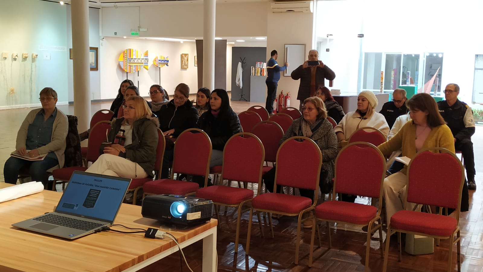 Charla sobre suicidio organizada por el Grupo Camino 4