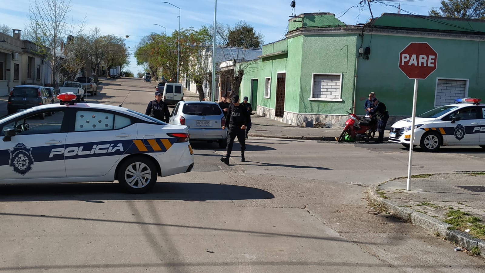 Choque entre auto y moto en Pocho Fernández y Baltasar Brum