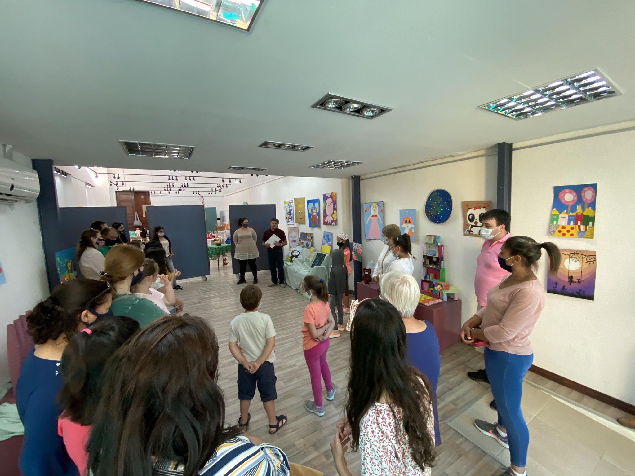 Cierre de cursos Exposición y entrega de diplomas de Expresión Artística