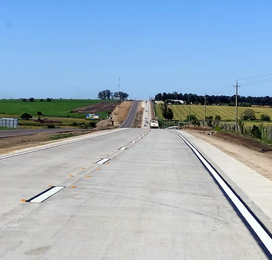 Continúa a buen ritmo la construcción de la doble vía de ruta 5