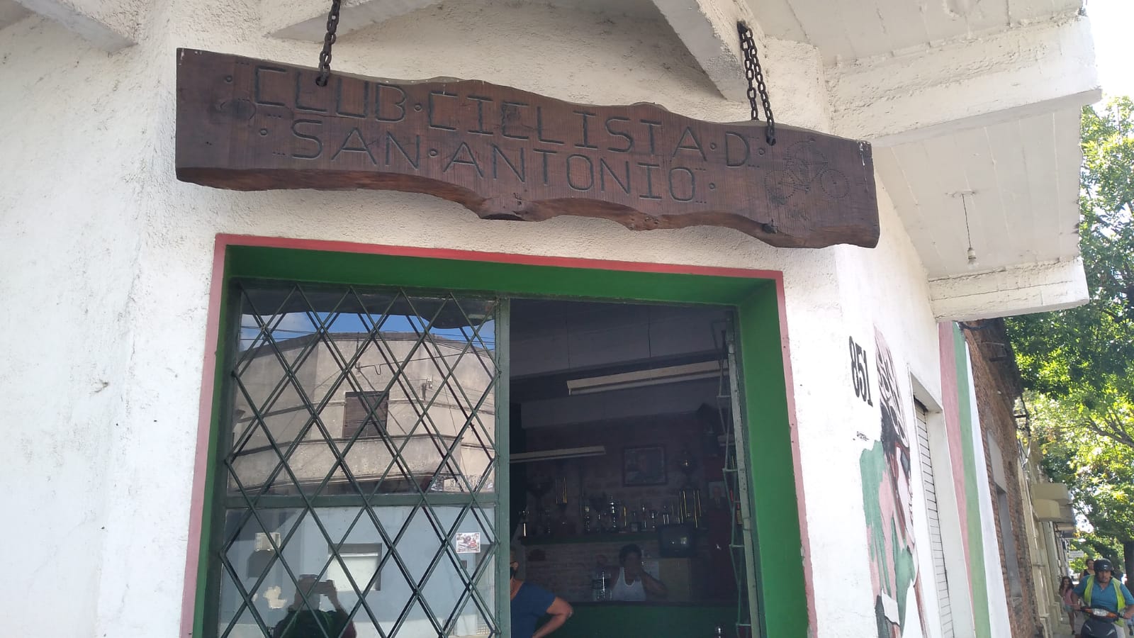 Delincuentes desvalijaron la sede del Club Ciclista San Antonio 2