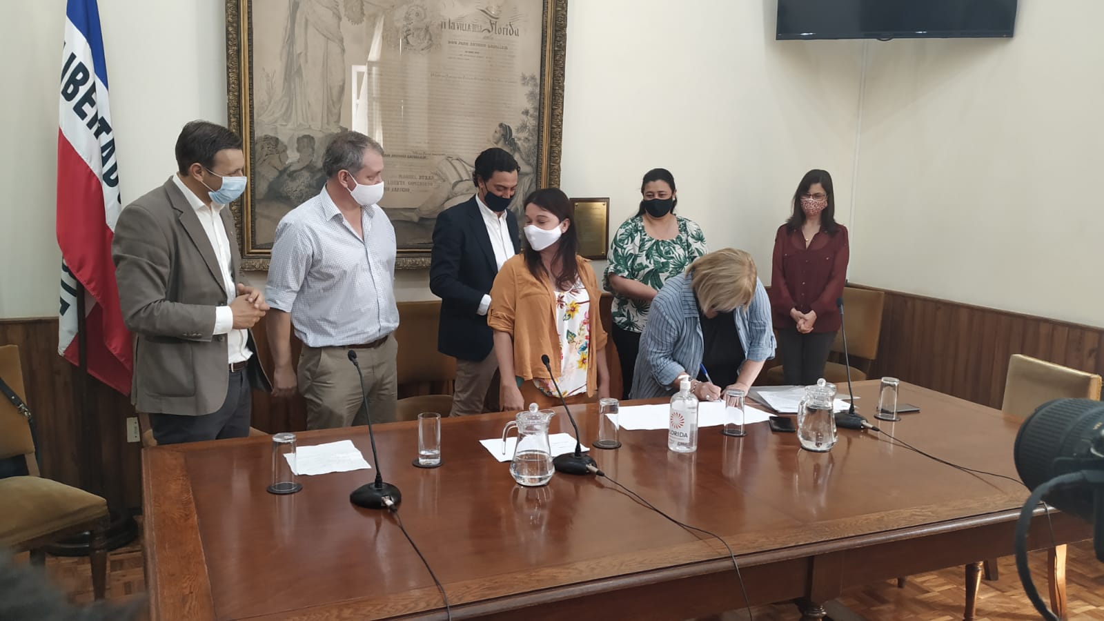 Entrega de cheques a proyectos mediante el Programa de Obras por Convenios Sociales del MTOP 6